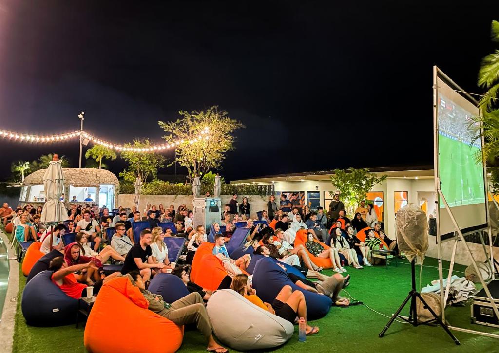 Serata cinema e community all'HOMA Phuket Town